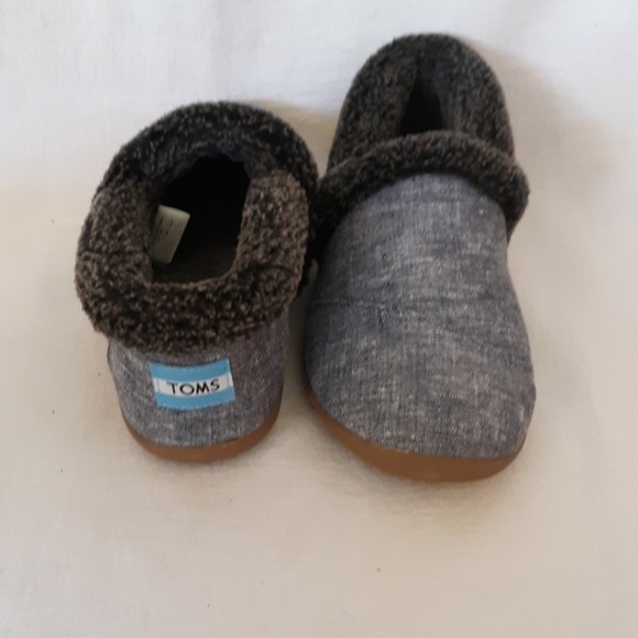 Toms Shoes - TOMS BRAND NEW